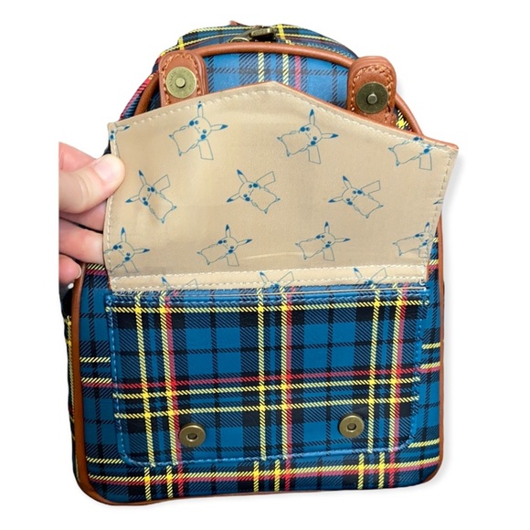Sold - NWT Loungefly X Pokémon Pikachu Mini Backpack - Picture 5 of 6